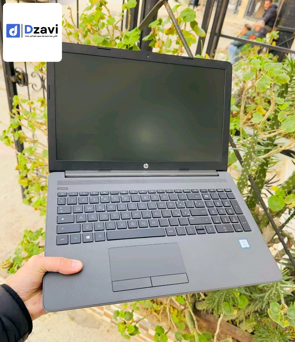 HP core i5 -8eme GE RAM 8 DDR 4 SSD 256 Écran 15.6" produit EUR ???? Chargeur originale batterie excellent plus 3h