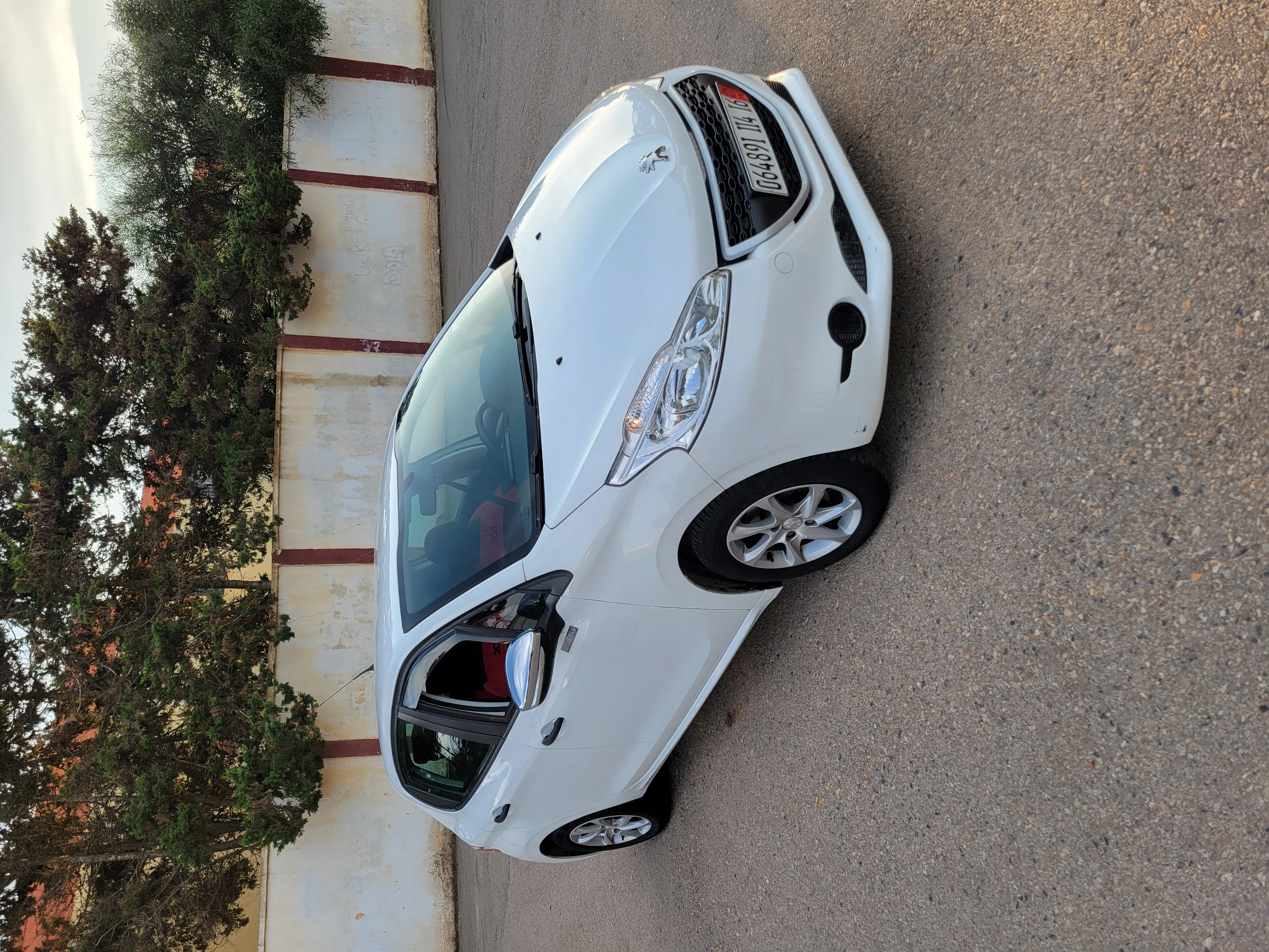 Peugeot 208 2014