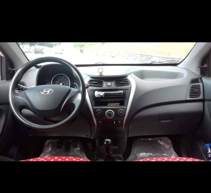 DAIHATSU SIRION