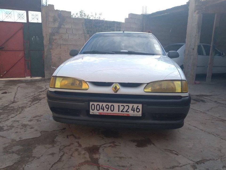 RENAULT R19
