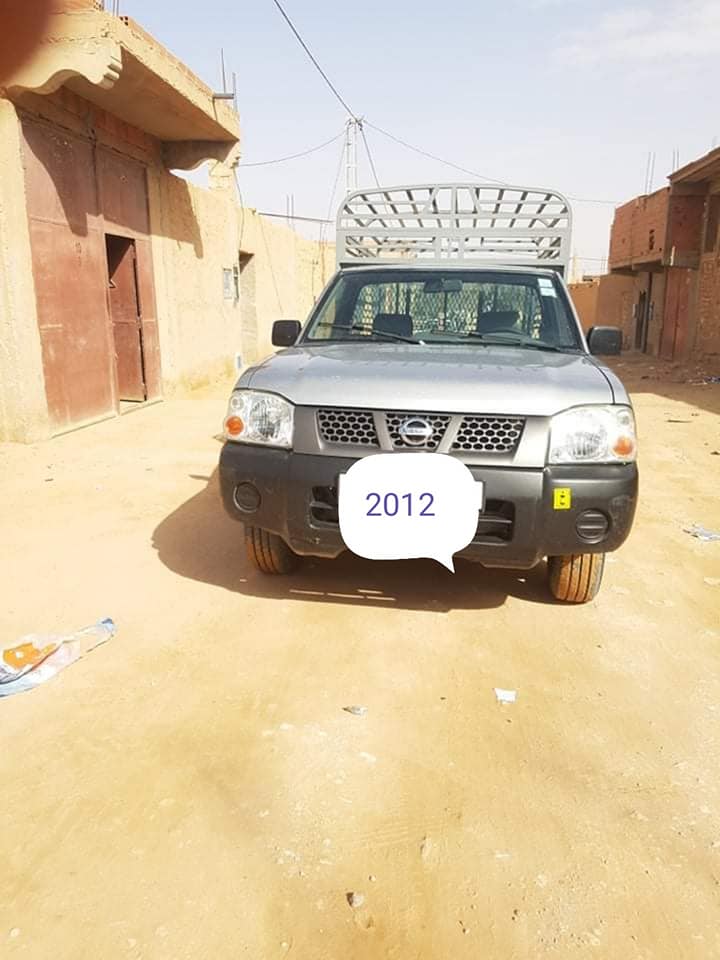 NISSAN PICK UP
