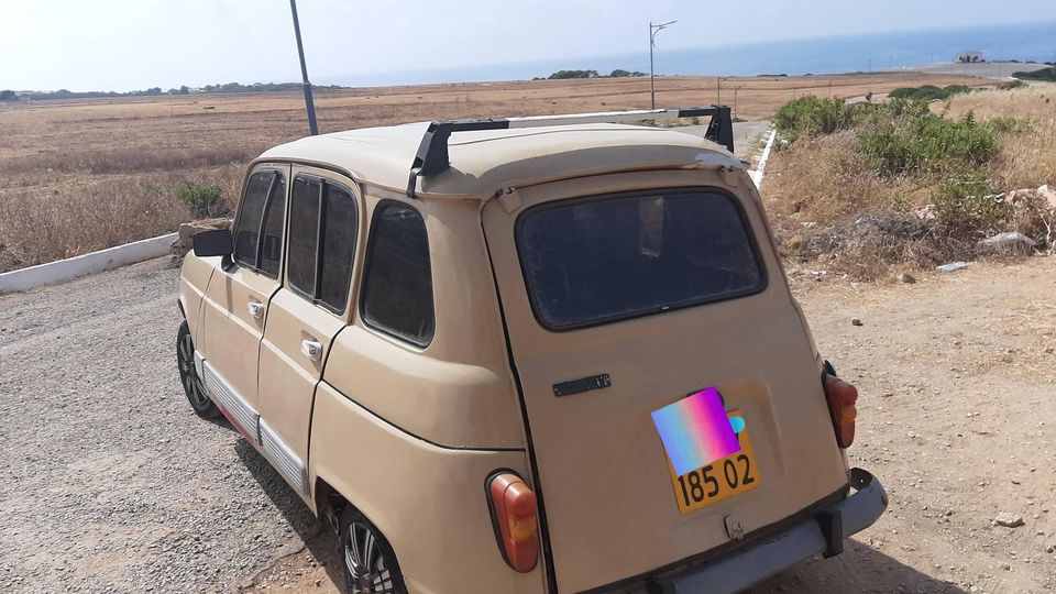 RENAULT R4