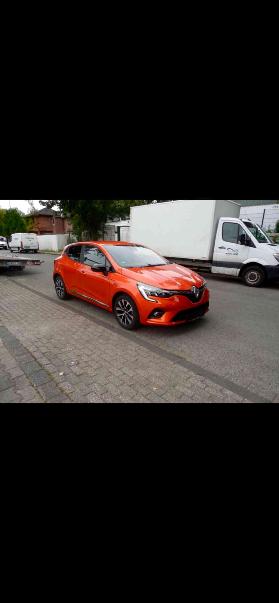 RENAULT CLIO V