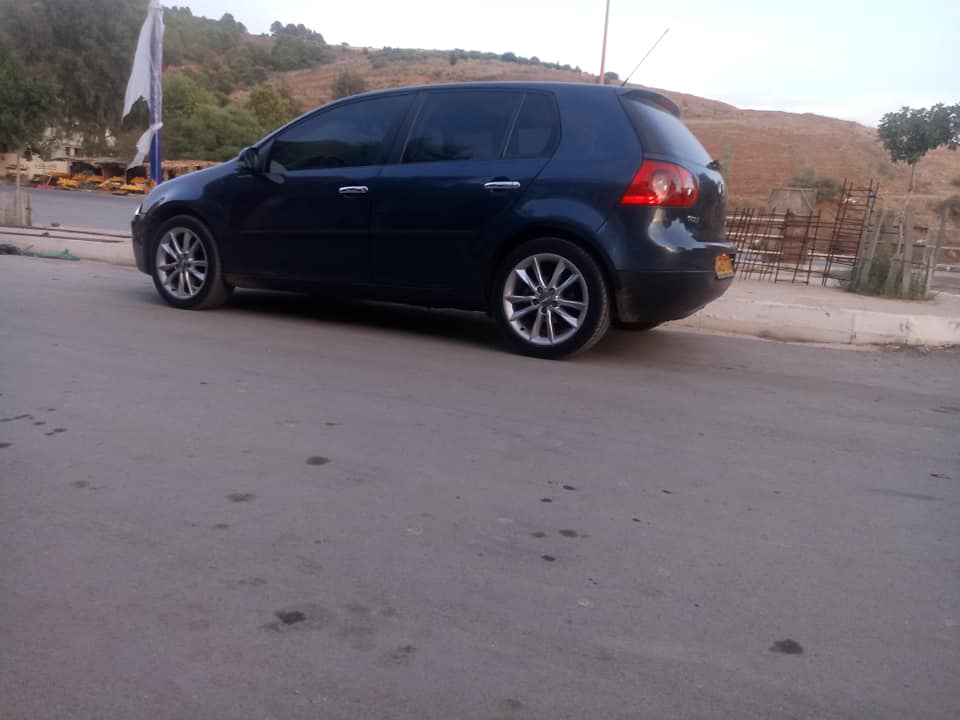 VOLKSWAGEN GOLF 5
