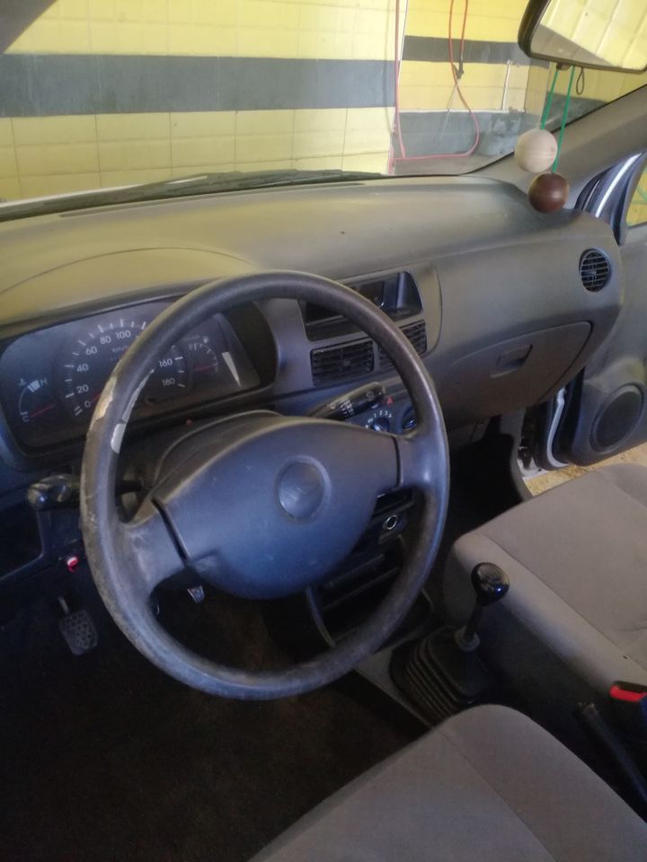 DAIHATSU CHARADE