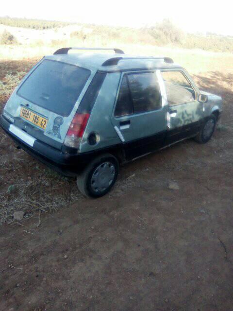 RENAULT R5