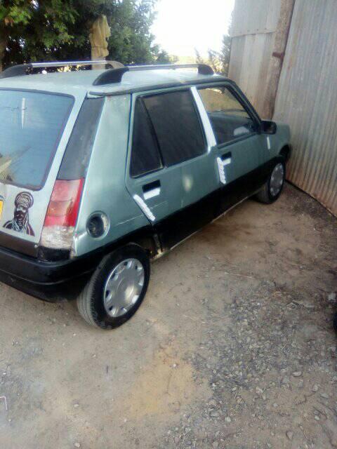 RENAULT R5