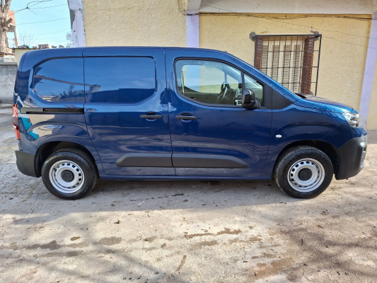RENAULT CLIO CAMPUS