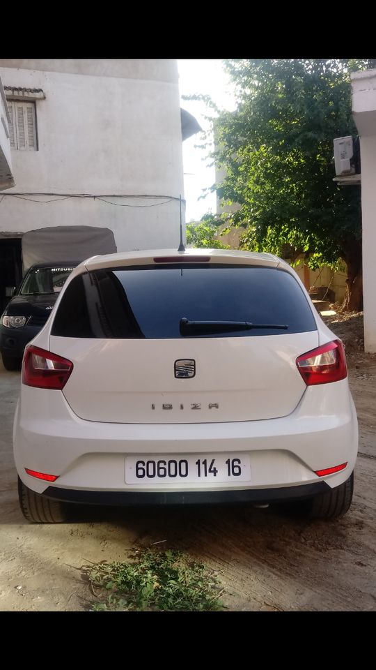 SEAT IBIZA