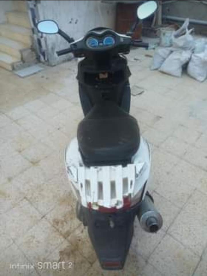 YAMAHA MOTO