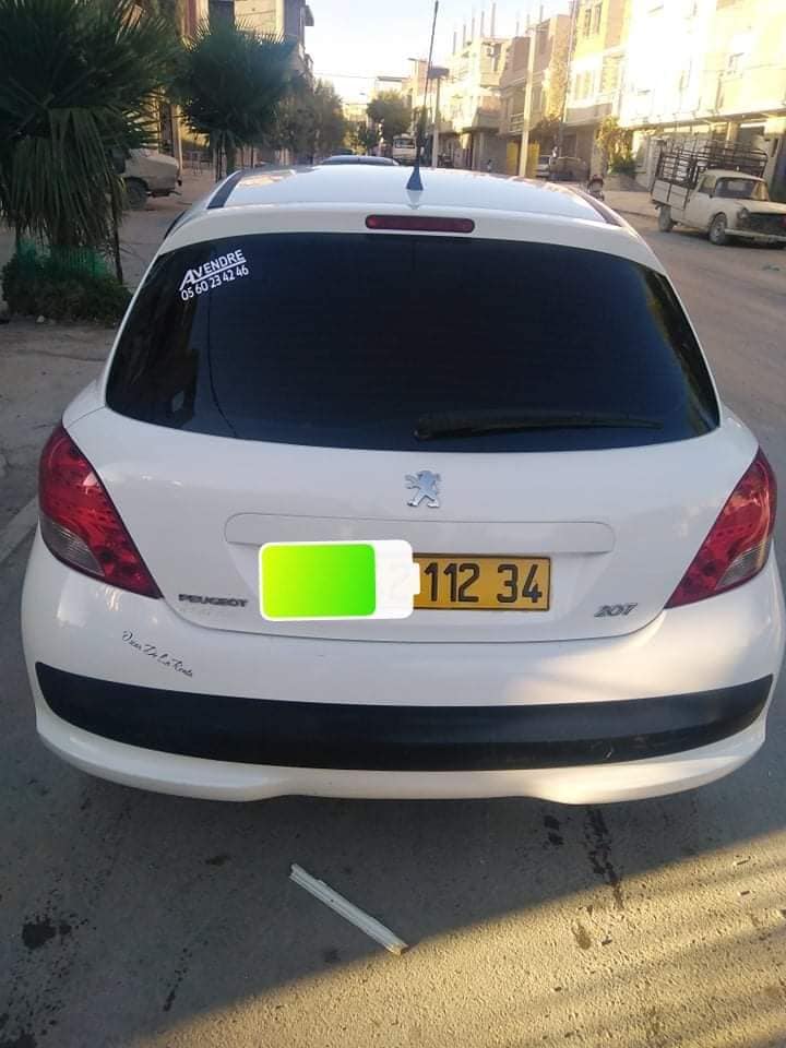 PEUGEOT 207