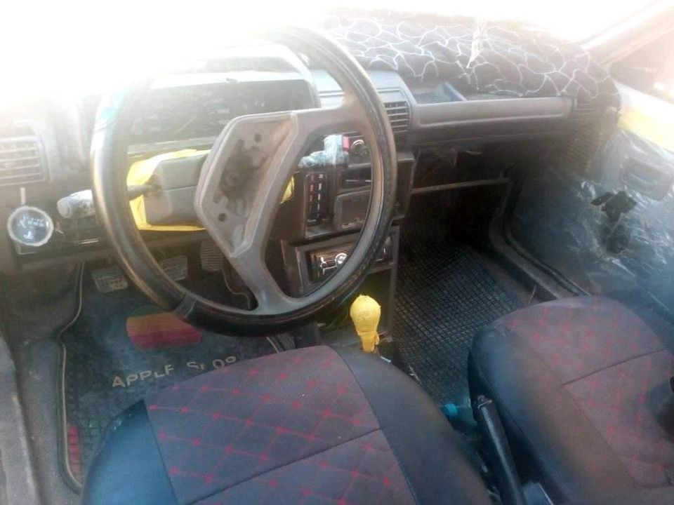 PEUGEOT 205