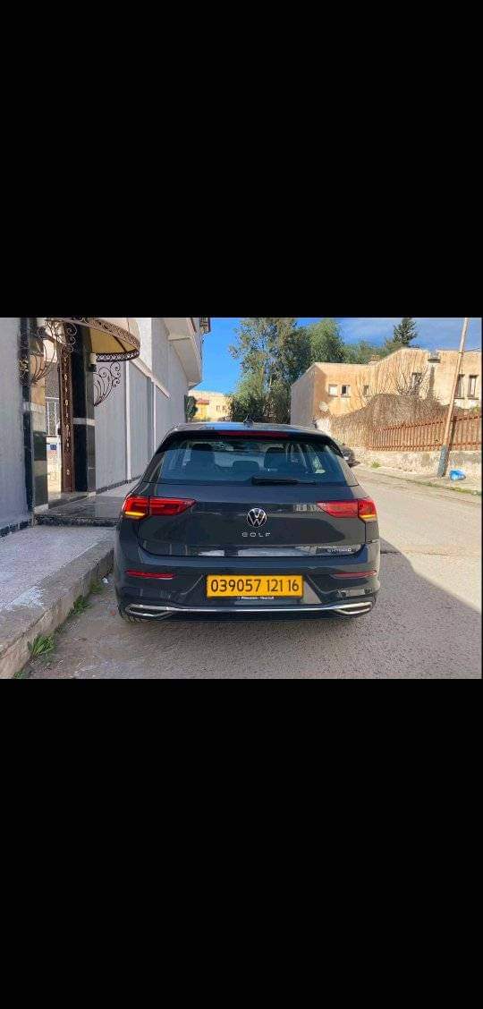 VOLKSWAGEN GOLF 8