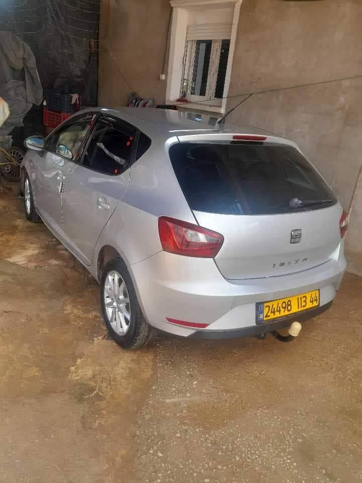 SEAT IBIZA