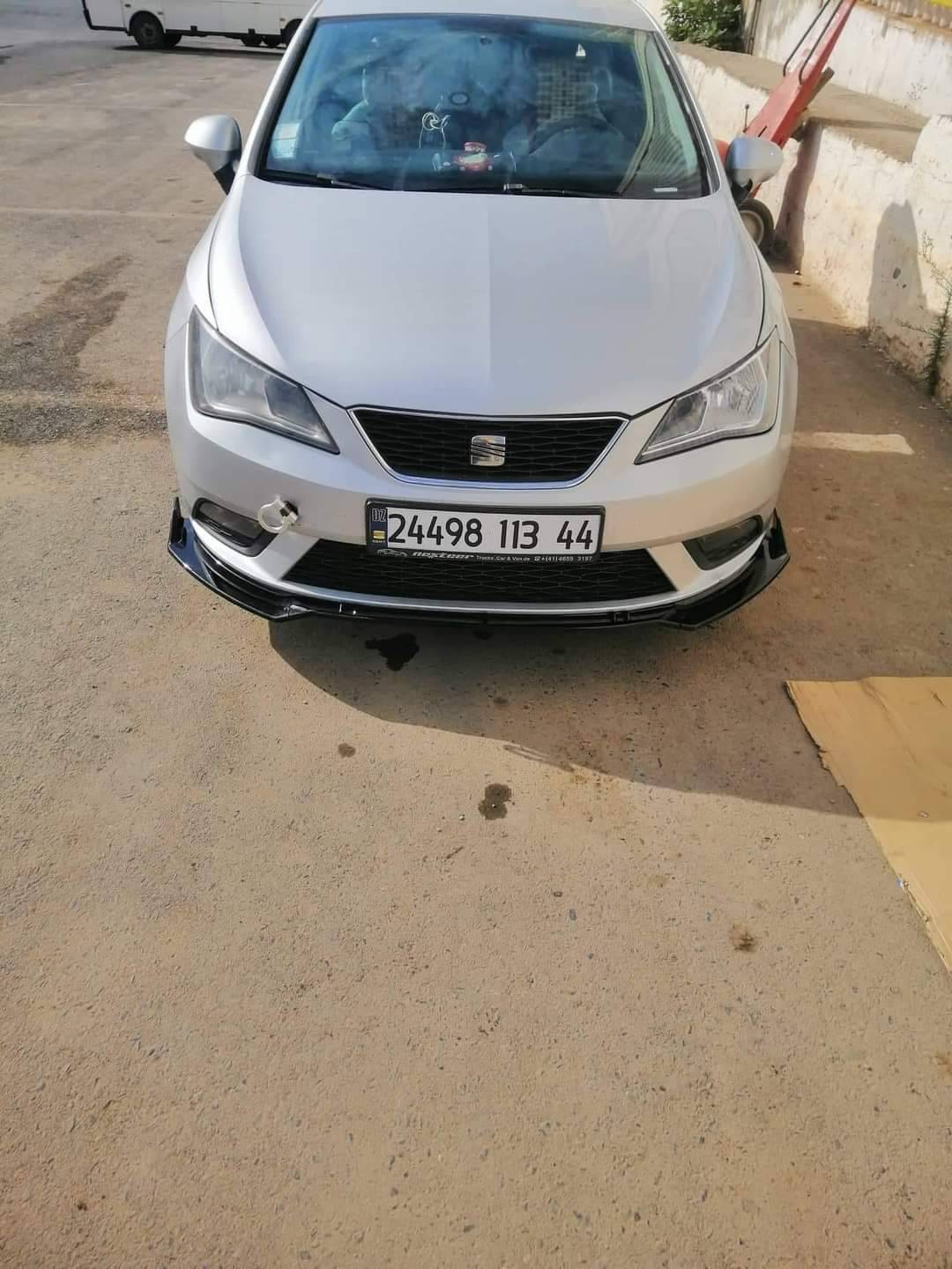 SEAT IBIZA