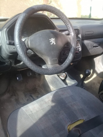 PEUGEOT 106