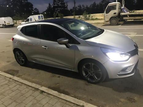 RENAULT CLIO IV