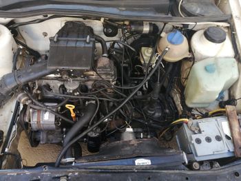 VOLKSWAGEN GOLF 2