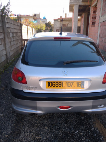 PEUGEOT 206