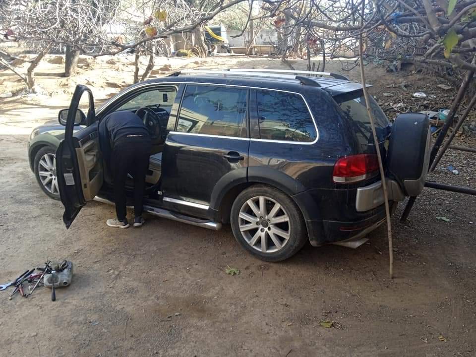 VOLKSWAGEN TOUAREG