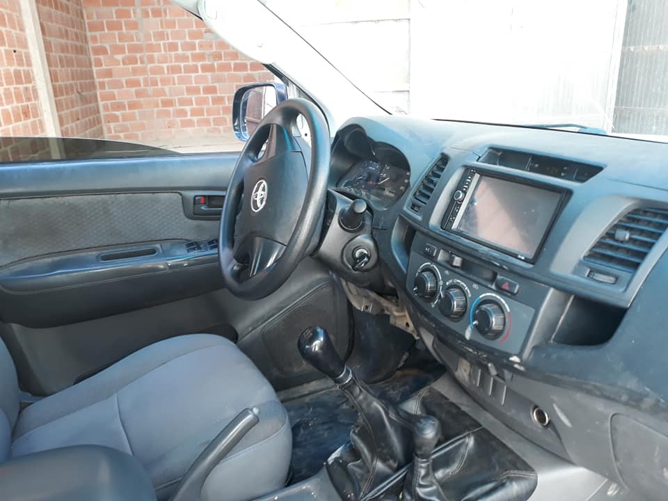 TOYOTA HILUX