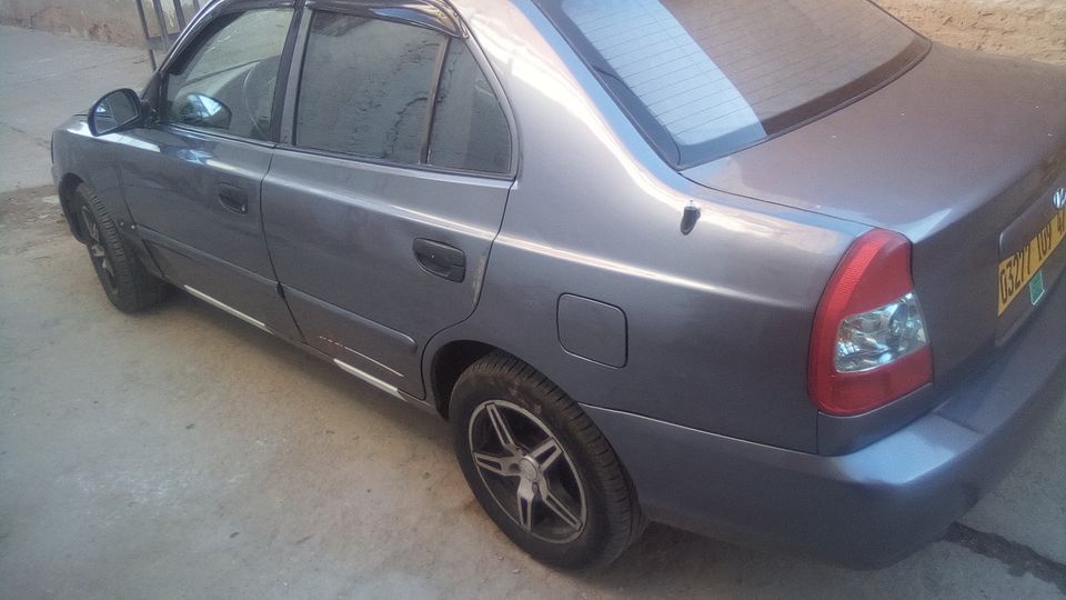HYUNDAI ACCENT
