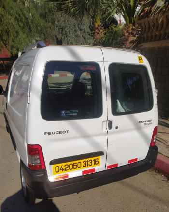 PEUGEOT PARTNER