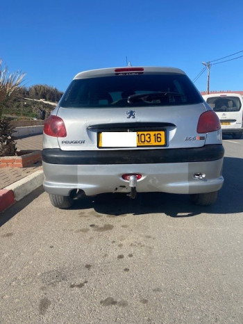 PEUGEOT 206