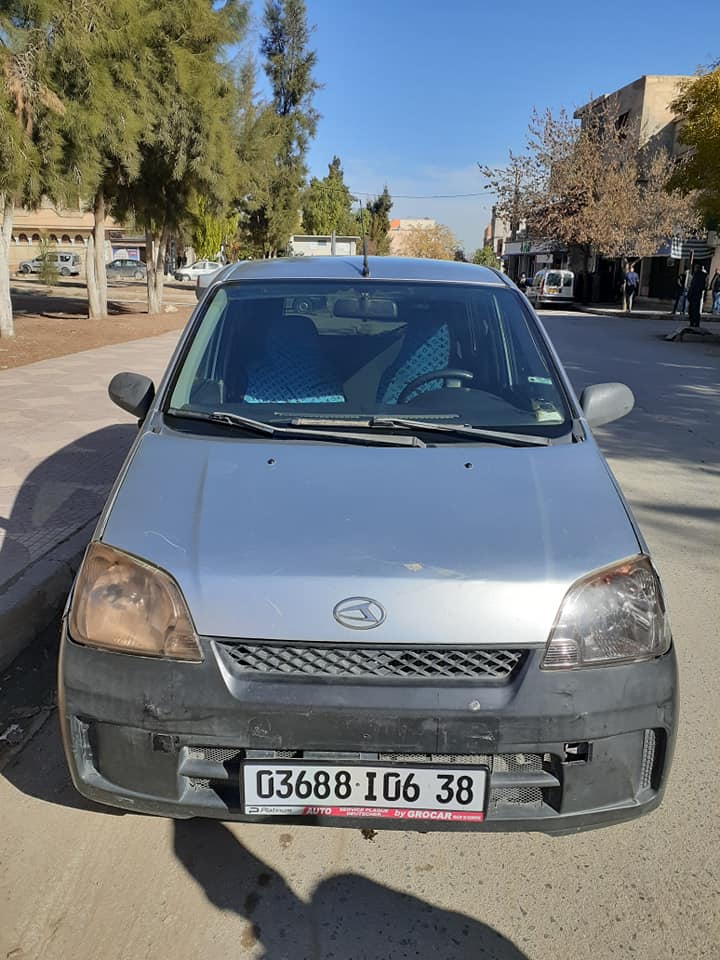 DAIHATSU CHARADE