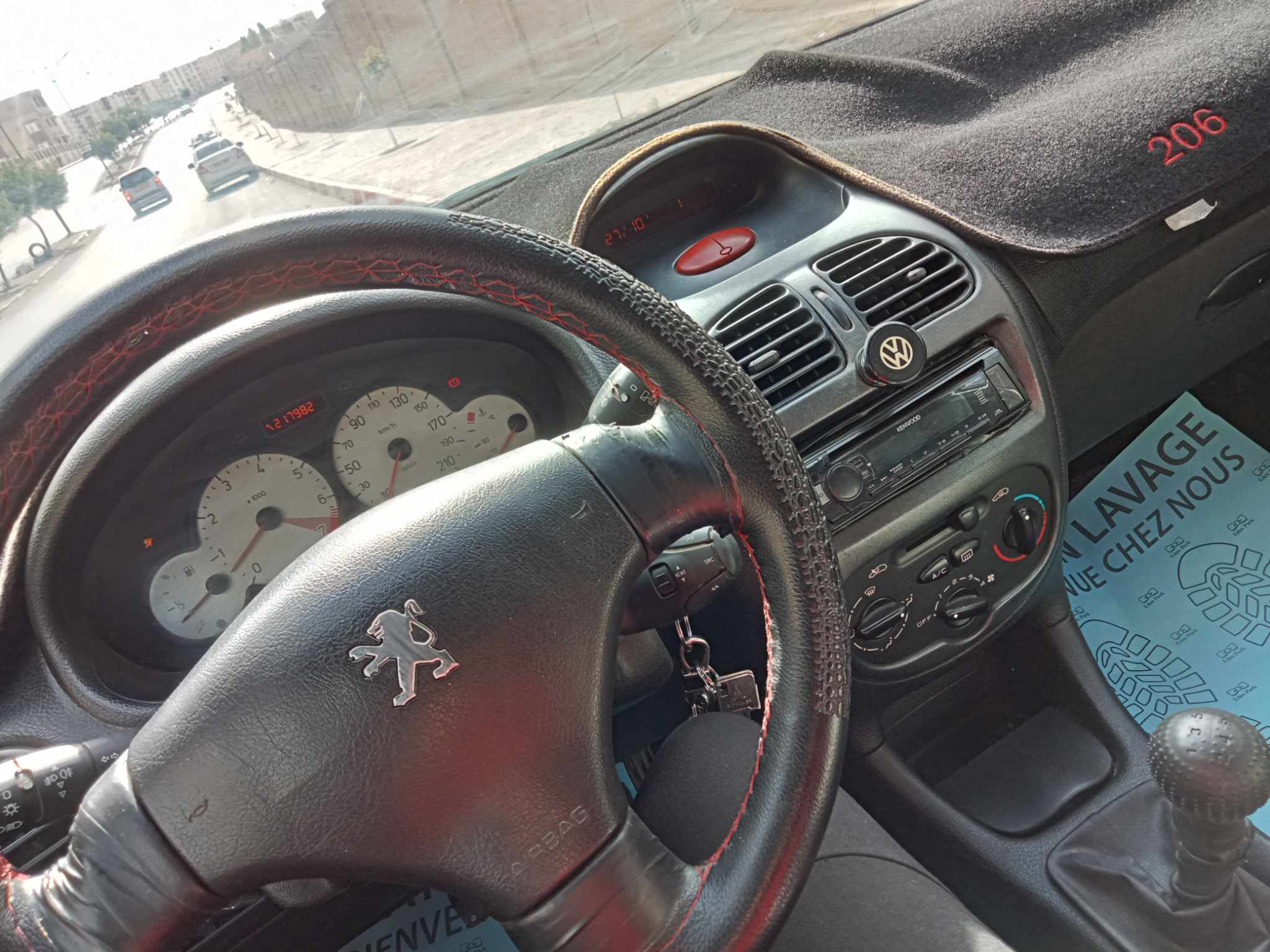 PEUGEOT 206