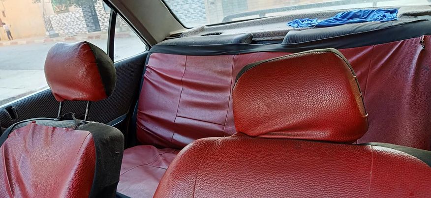 PEUGEOT 405