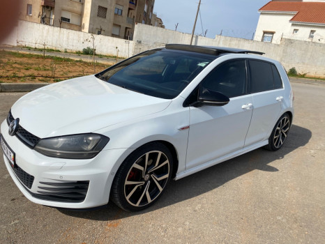 VOLKSWAGEN GOLF 7