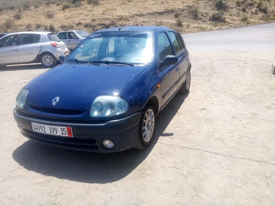 RENAULT CLIO