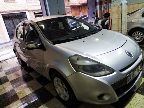 RENAULT CLIO III