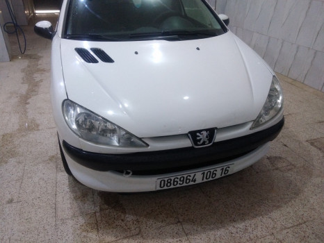 Peugeot 208 2015 Active 