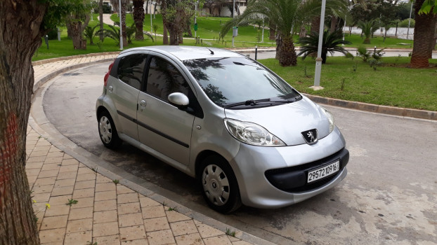 PEUGEOT 107