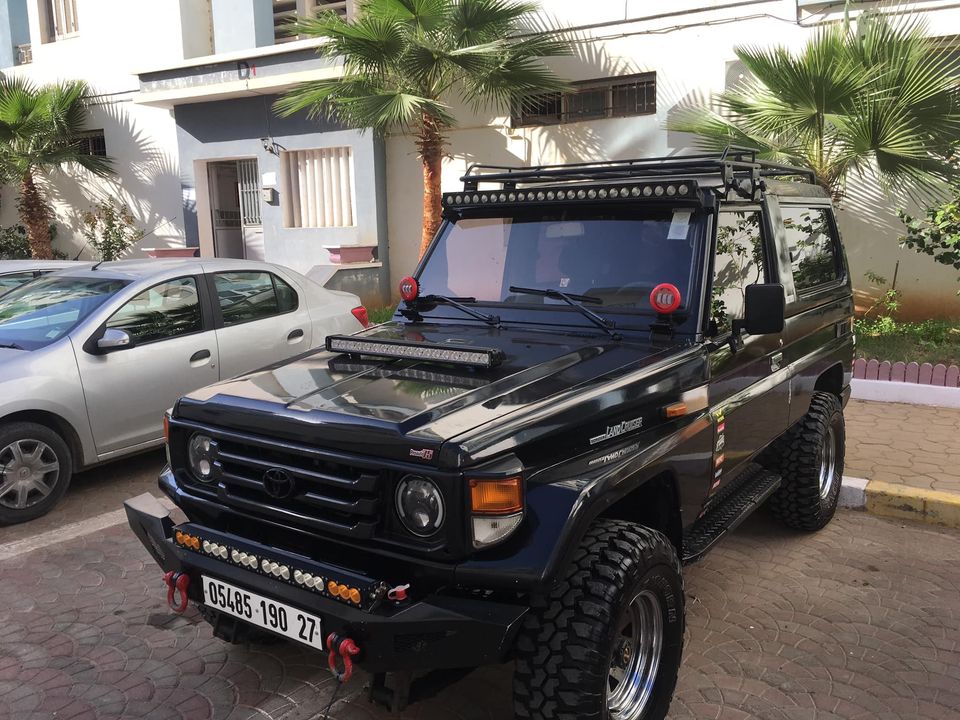 TOYOTA LAND CRUISER