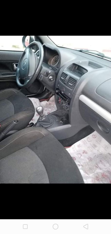 RENAULT CLIO