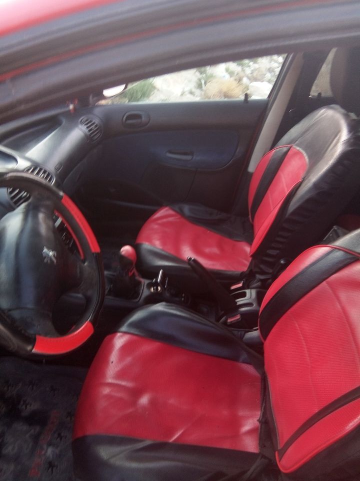 PEUGEOT 206