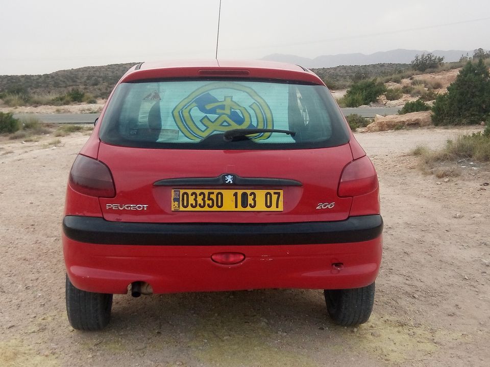 PEUGEOT 206