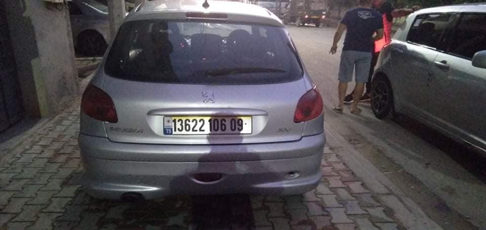 PEUGEOT 206
