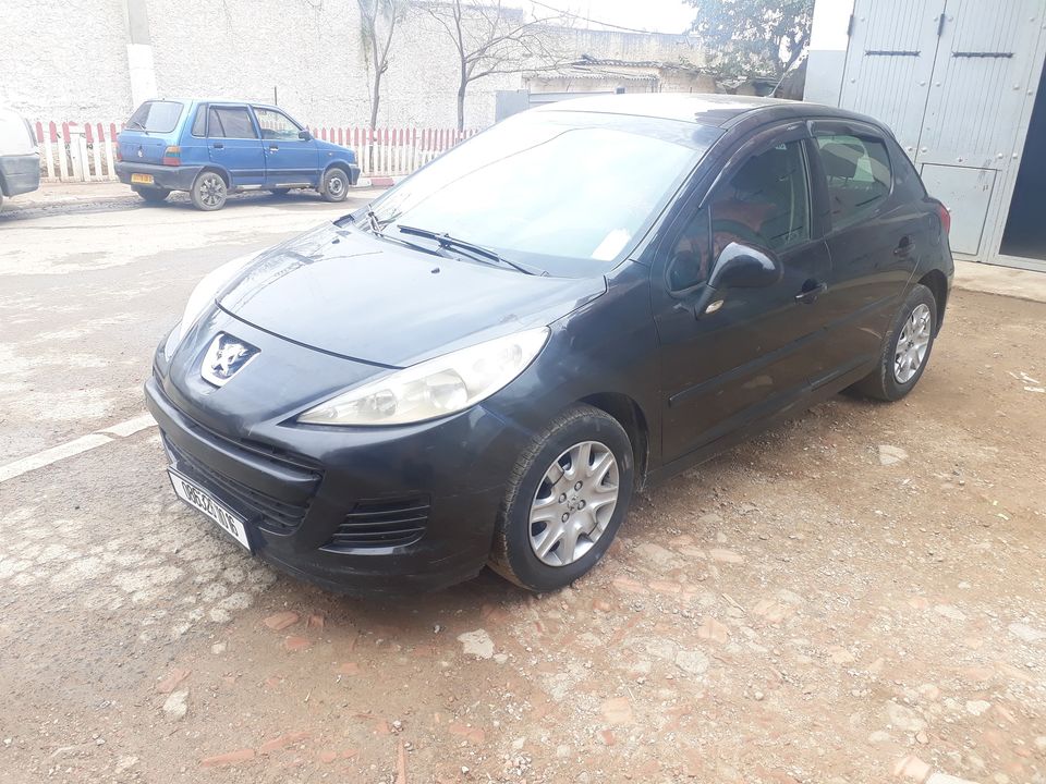 PEUGEOT 207