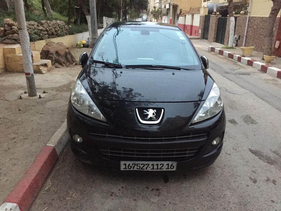 PEUGEOT 207