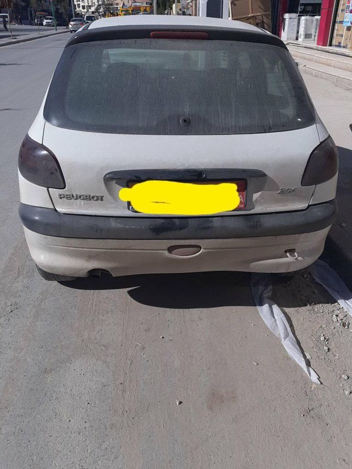 PEUGEOT 206