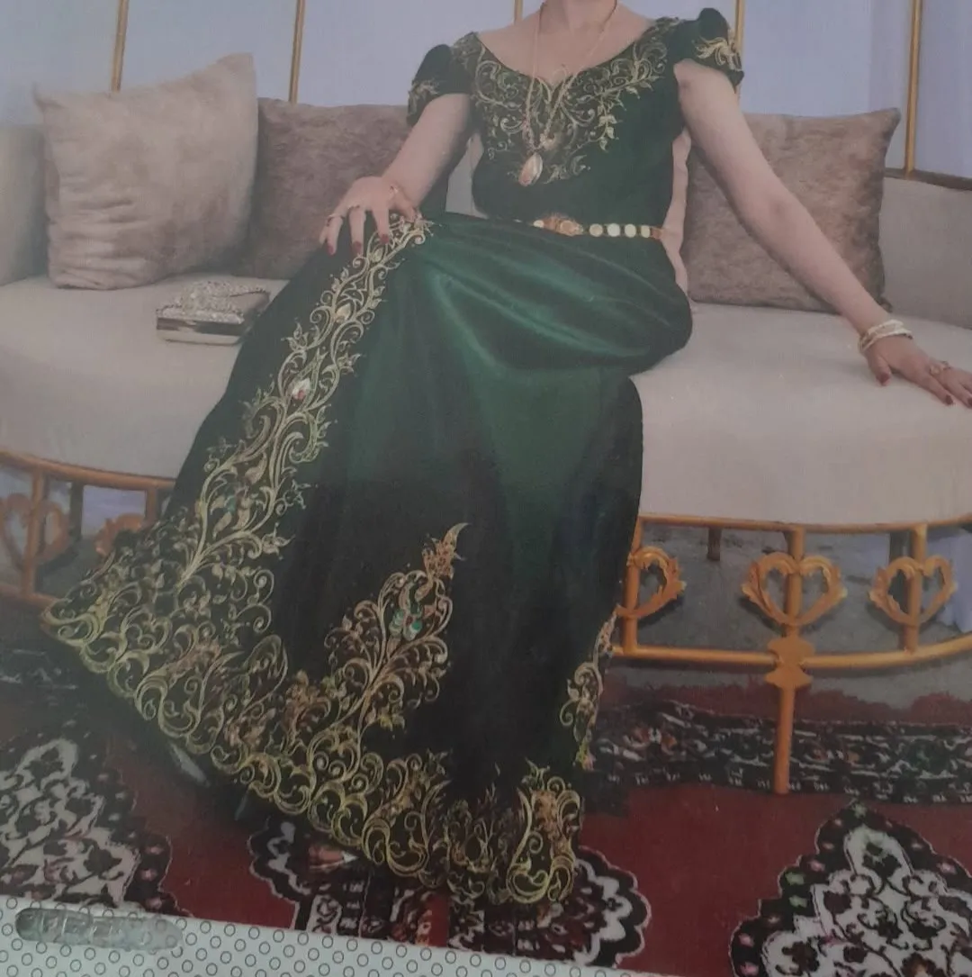 Magnifique Robe algérienne traditionnelle