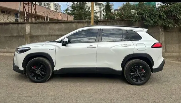 TOYOTA COROLLA CROSS 2023